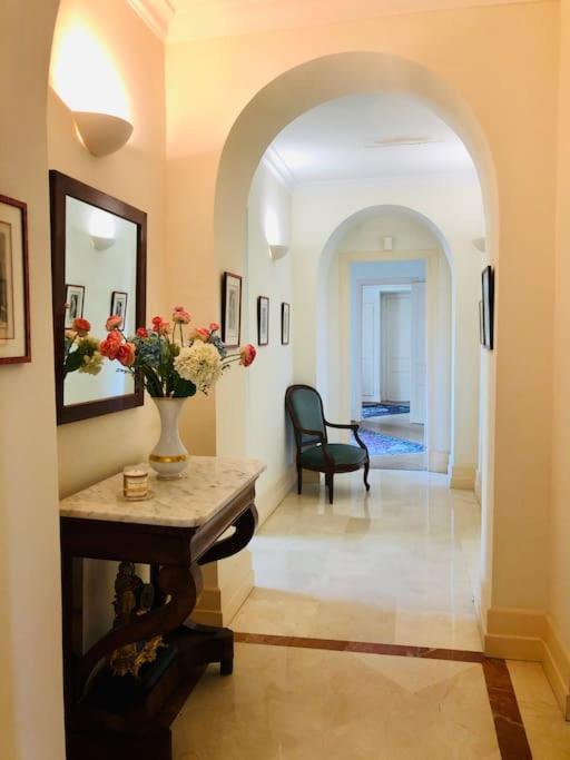Luxury, Luminous Sea & Mountain Views Appartement *