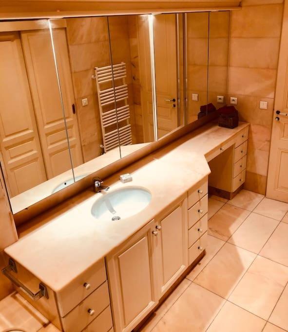 Luxury, Luminous Sea & Mountain Views * Fréjus