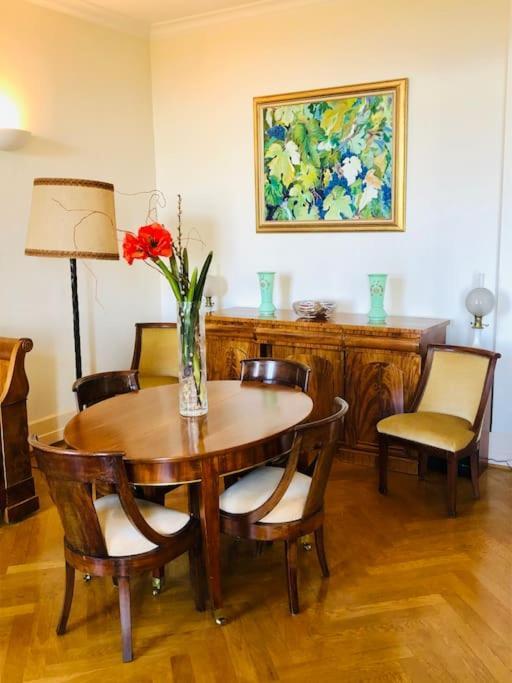 Luxury, Luminous Sea & Mountain Views