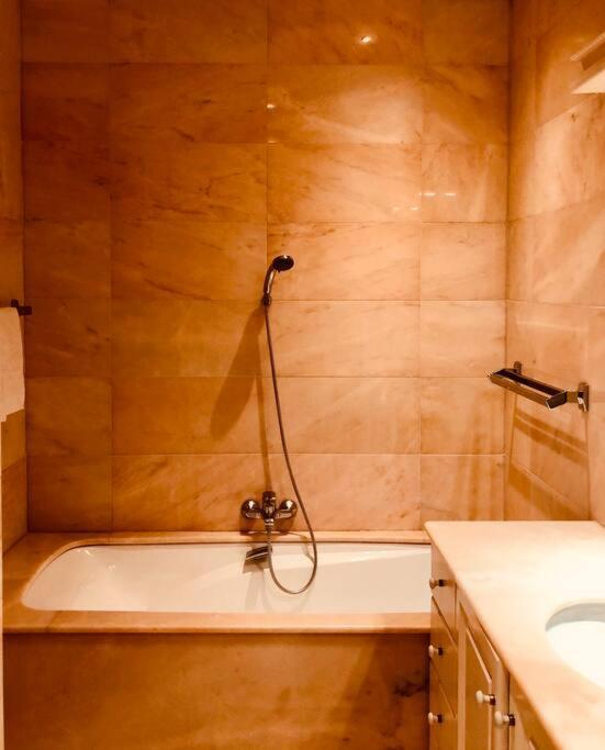 Luxury, Luminous Sea & Mountain Views Appartement Fréjus