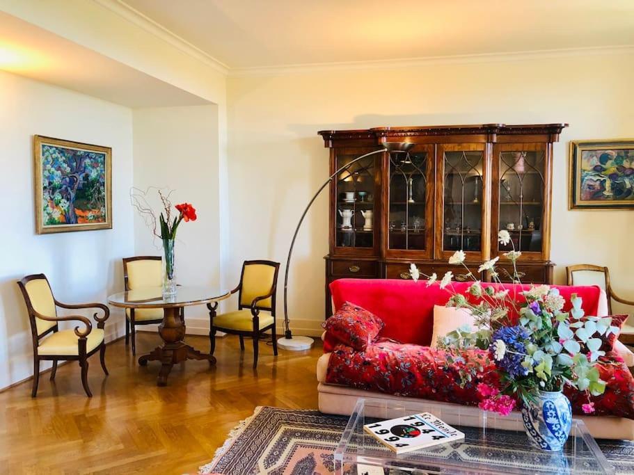 Luxury, Luminous Sea & Mountain Views *